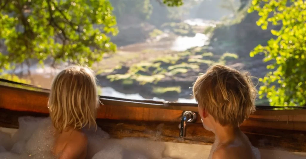 WHERE TO STAY ON TANZANIA FAMILY SAFARI – COMPARISON BETWEEN A LODGE AND A TENTED CAMP